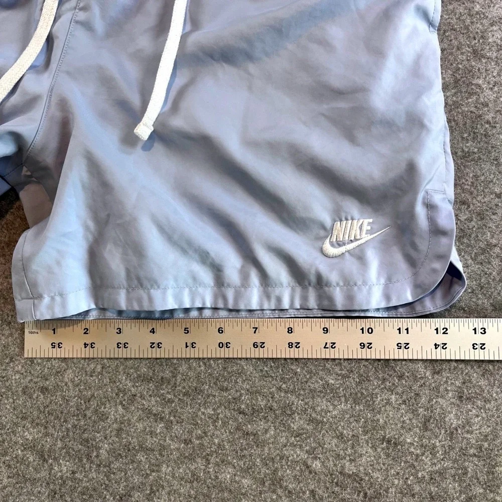 Nike Mens Swim Trunks Light Blue Sport Beach Summer Large 5 Inch Inseam Lined